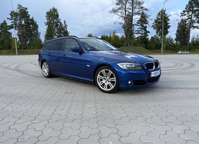 BMW 320